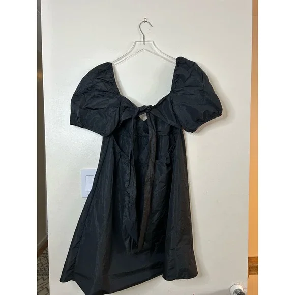 Wilfred Size Small Black Opera Dress Taffeta - Picture 6 of 9